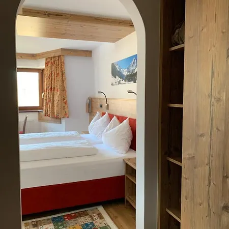 Hotel Garni Schieferle 3*