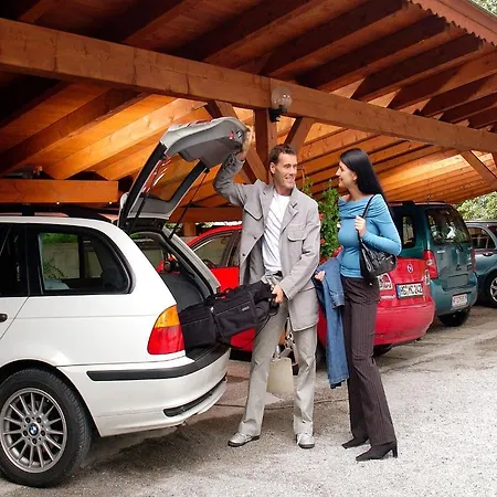 ホテル Garni Schieferle