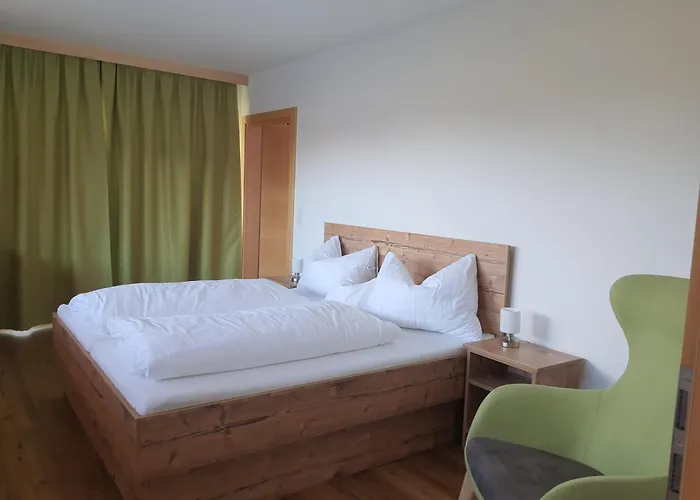 Hotel Garni Schieferle 3*