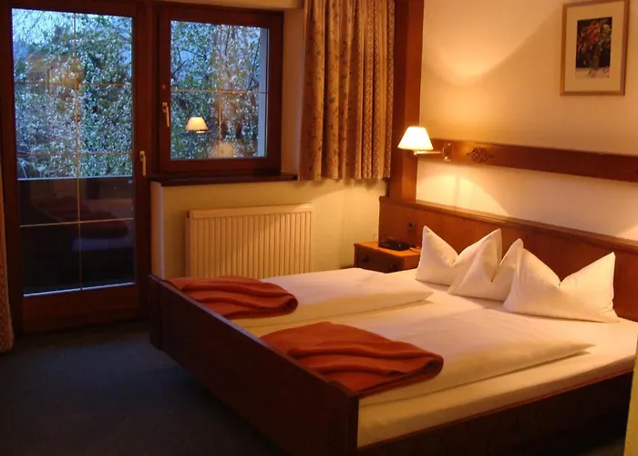 Hotel Garni Schieferle 3*